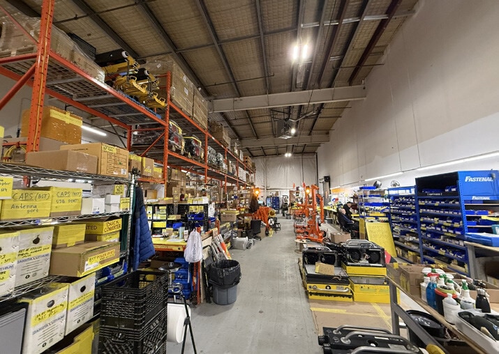 More Photos Of 20-24 Akerley Blvd, Dartmouth Distribution For Lease