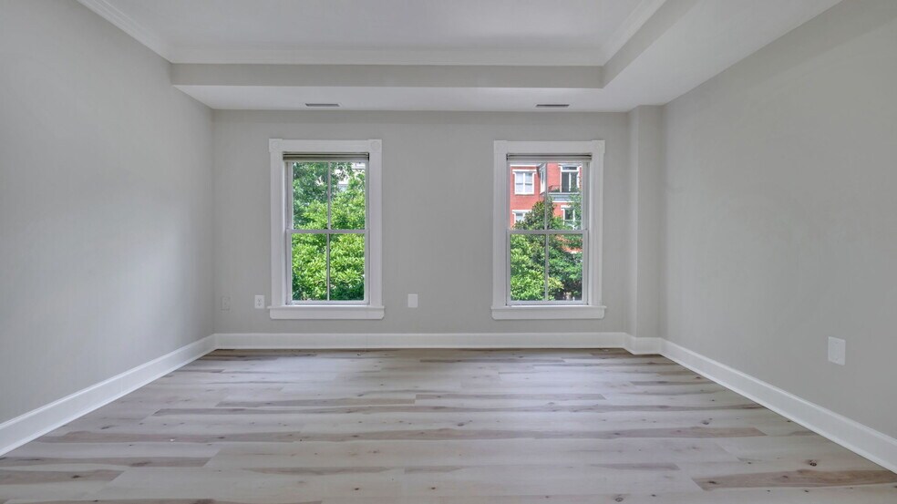 More Photos Of 323 8th St NE, Washington Apartments For Sale