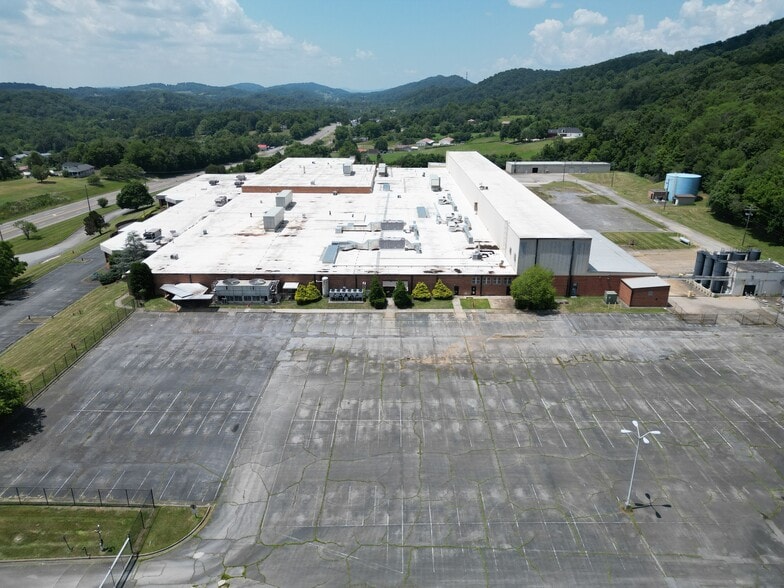 More Photos Of 7500 US 11 W, Rogersville Manufacturing For Lease
