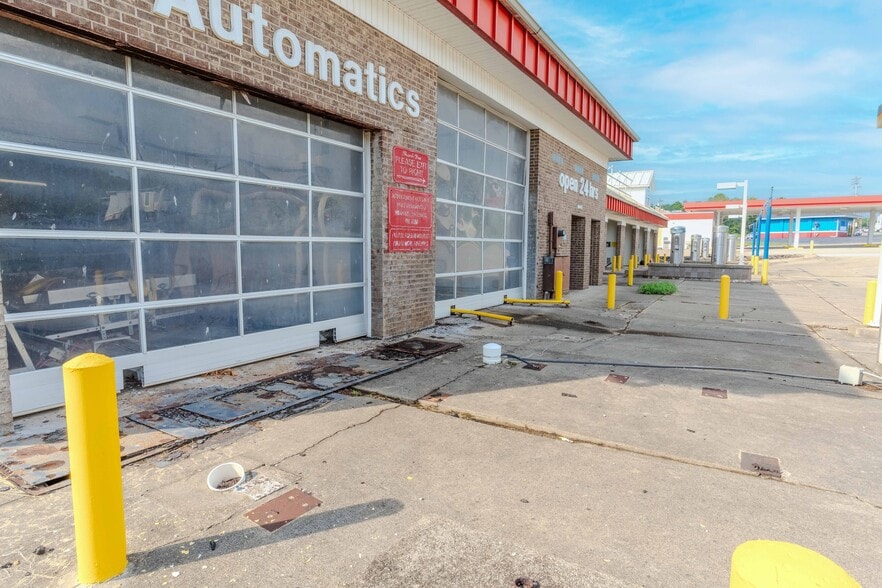 More Photos Of 1049 Main St, Milford Carwash For Sale