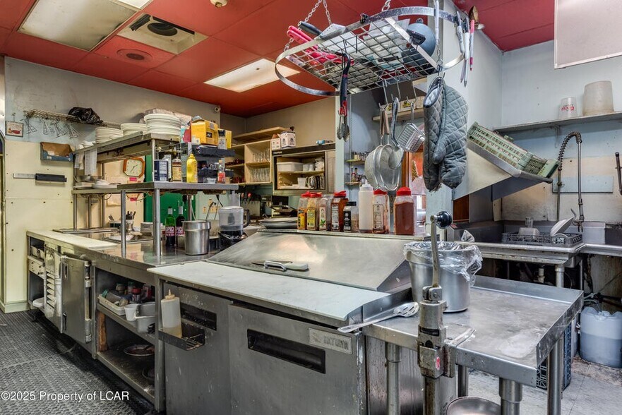 More Photos Of 1190 Sans Souci Pky, Hanover Township Restaurant For Sale