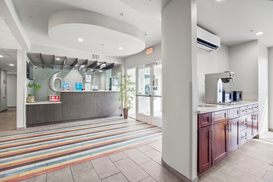 More Photos Of 2659 East Highland Avenue, Highland Hotel For Sale