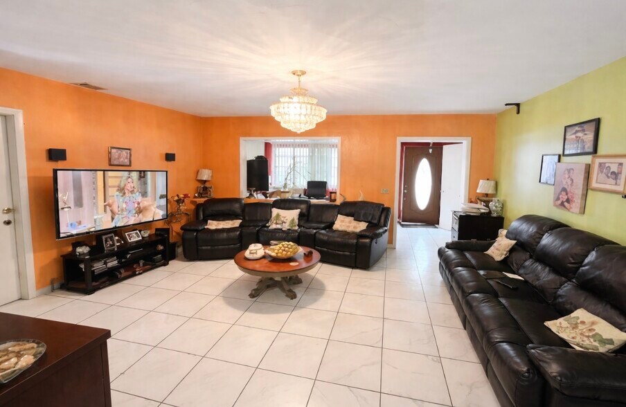 More Photos Of 77 Northwest Blvd, Miami Apartments For Sale