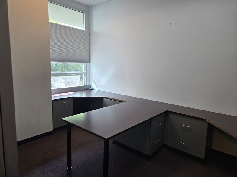 More Photos Of 14788 Pipeline Ave, Chino Hills Office For Sale