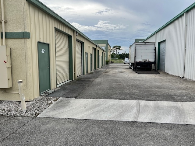 More Photos Of 413 NE Baker Rd, Jensen Beach Light Distribution For Sale