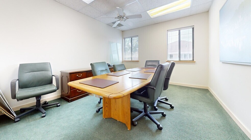 More Photos Of 617-631 Swedesford Rd, Malvern Office For Sale