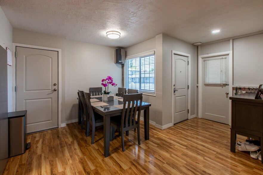 More Photos Of 1152 Main St, Springfield Hotel For Sale
