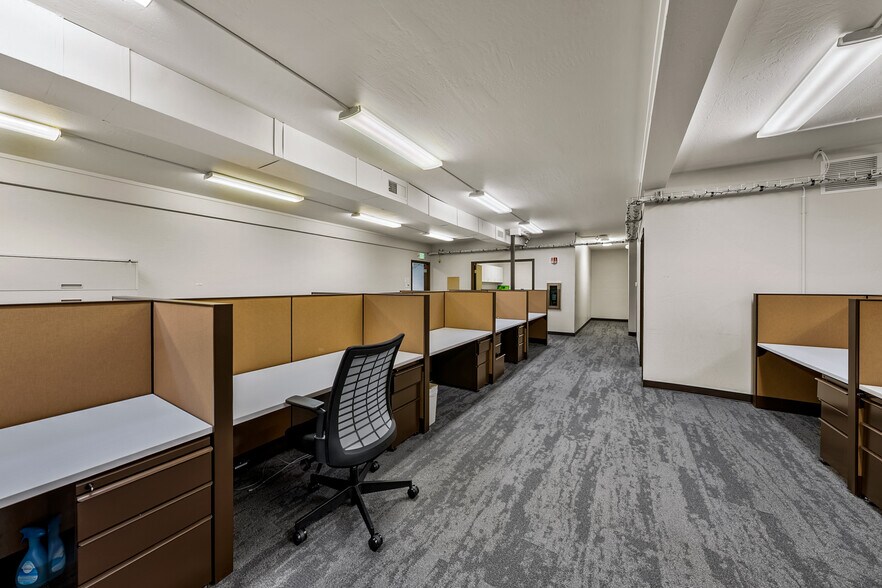 More Photos Of 209 N Pacific Hwy, Talent General Retail For Sale