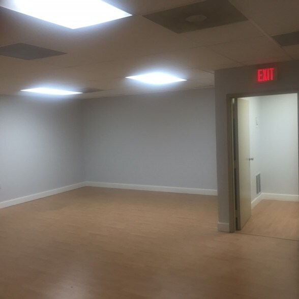 More Photos Of 3750 NW 114th Ave, Miami Warehouse For Lease