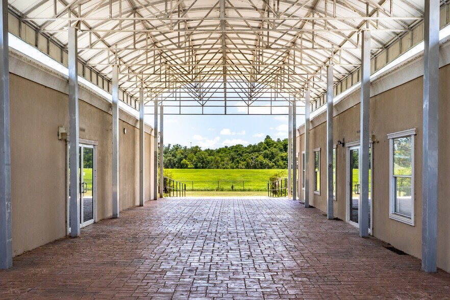 More Photos Of 11734 Jefferson Rd, Thonotosassa Schools For Sale