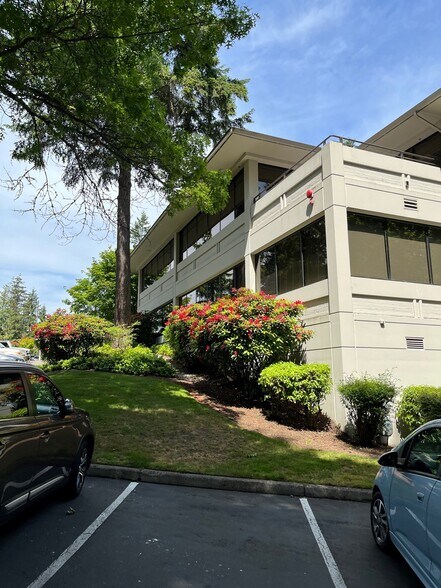 More Photos Of 33650 6th Ave S, Federal Way Office For Sale