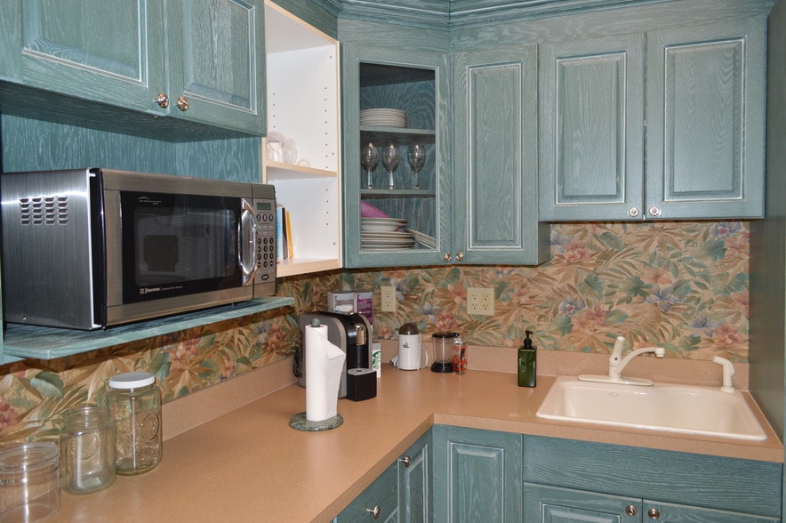 More Photos Of 300 E New Haven Ave, Melbourne Office For Sale