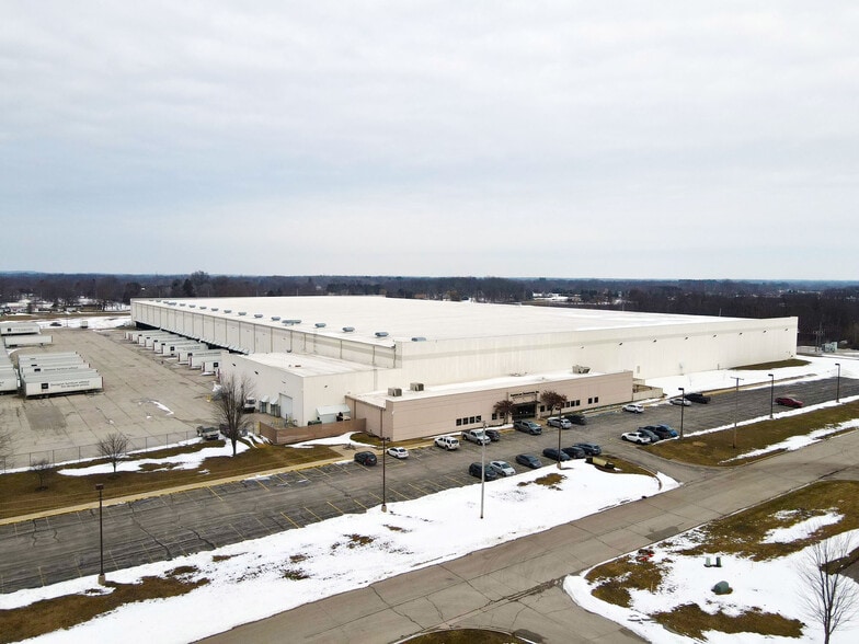 More Photos Of 33 Industrial Pky, La Porte Distribution For Sale