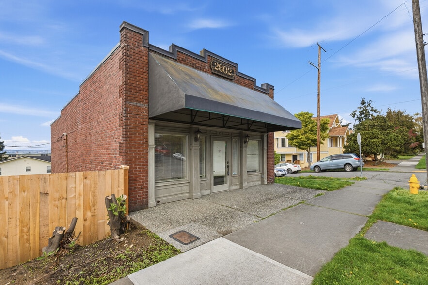 More Photos Of 2602 Grand Ave, Everett Office For Sale
