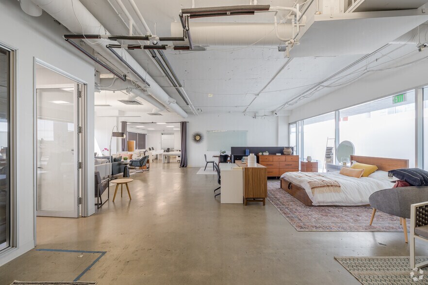 More Photos Of 8065-8075 W 3rd St, Los Angeles Loft Creative Space For Lease