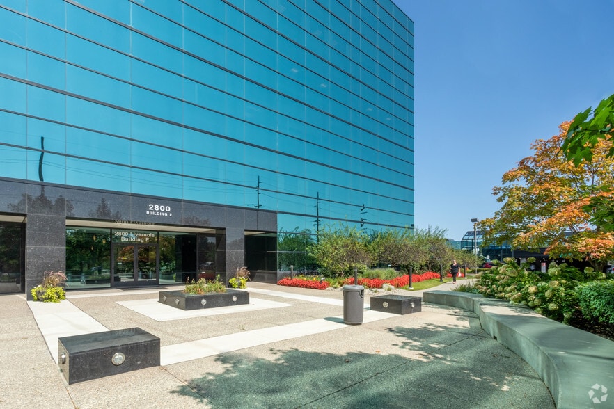 More Photos Of 2800 Livernois Rd, Troy Office For Lease