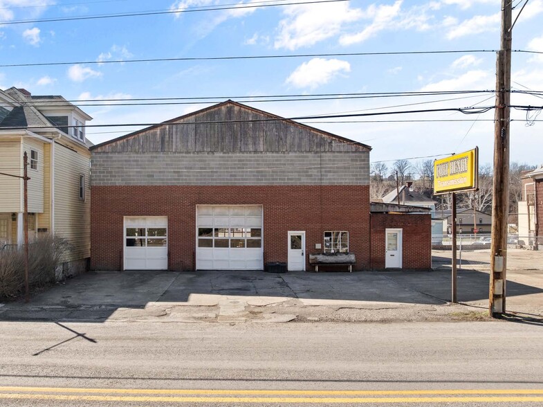 Primary Photo Of 512 National Rd, Wheeling Flex For Sale