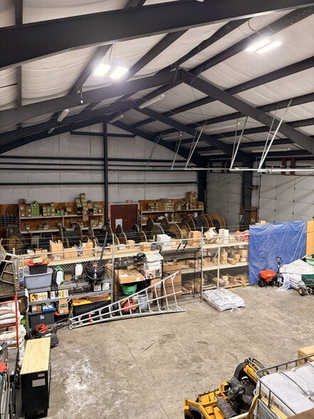 More Photos Of 128 Oyster Bay Ave, Bremerton Industrial For Lease