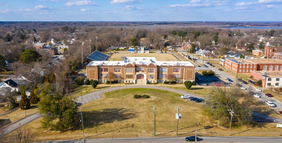 More Photos Of 1201 W City Point Rd, Hopewell Multifamily For Sale