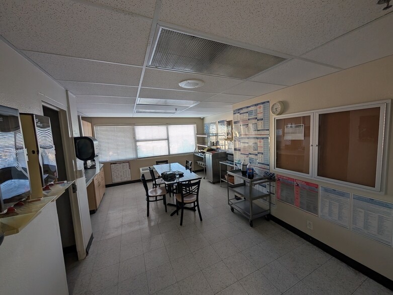 More Photos Of 1221 N Cotton St, El Paso Healthcare For Sale