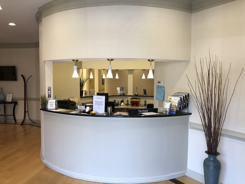 More Photos Of 1880 W Oak Pky, Marietta Loft Creative Space For Lease