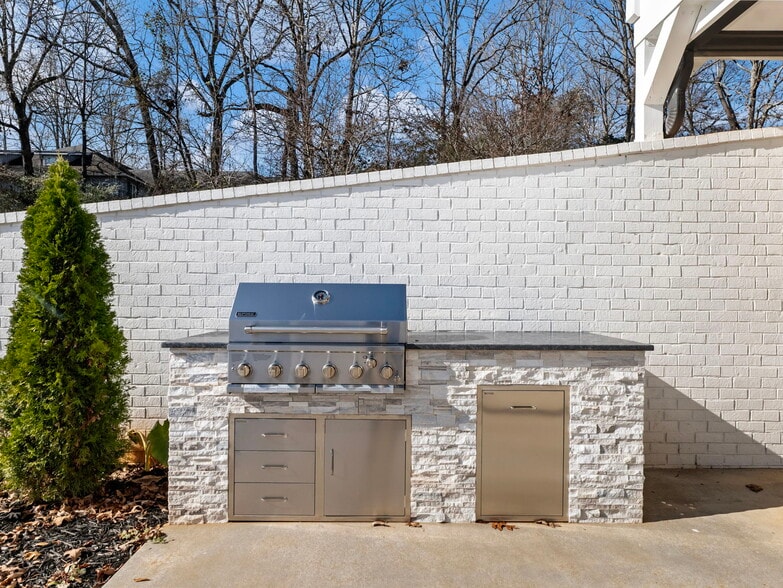 More Photos Of 5651 Old Wilkie Rd, Gainesville Multifamily For Sale