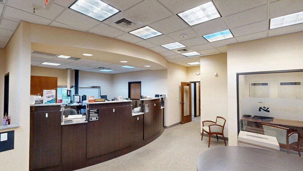 More Photos Of 2510 SE Maricamp Rd, Ocala Bank For Sale