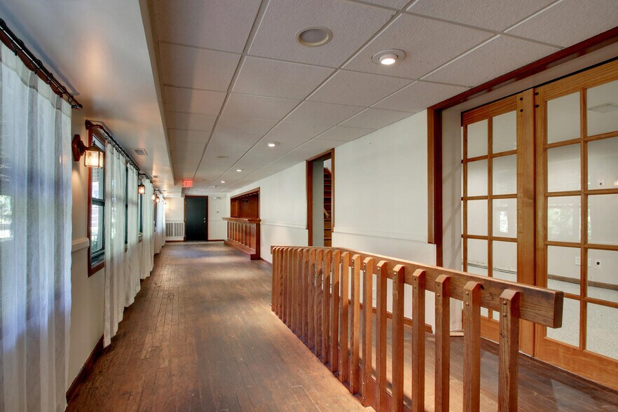 More Photos Of 4403 Broadway St, Quincy Office For Lease