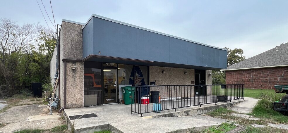 Primary Photo Of 1701 N Elm St, Denton Office For Sale