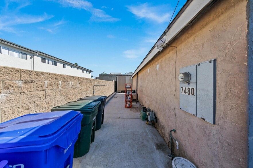 More Photos Of 7480 El Cajon Blvd, La Mesa Auto Dealership For Sale