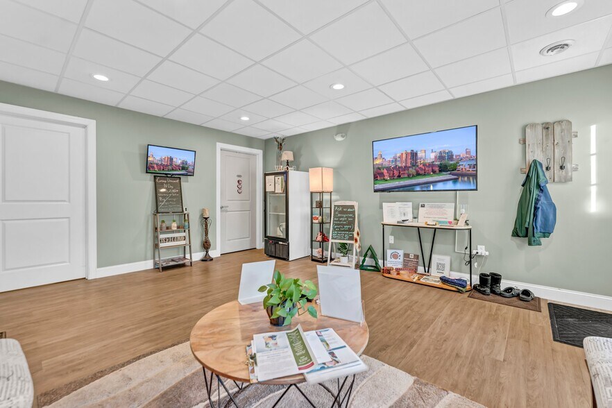 More Photos Of 6576 E Quaker St, Orchard Park Freestanding For Sale