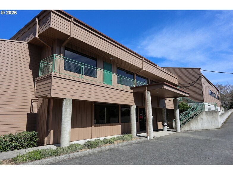 More Photos Of , Coos Bay Office For Sale