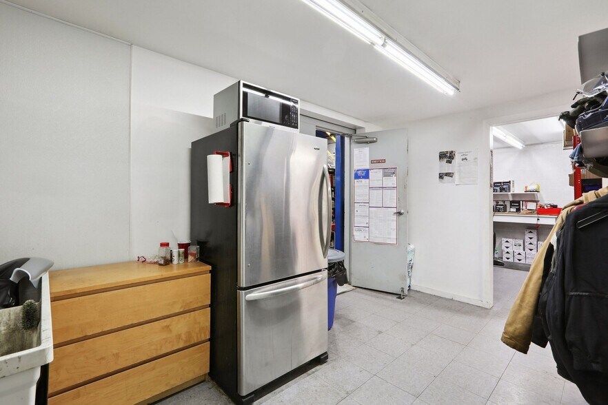 More Photos Of 44 Grassy Plain St, Bethel Storefront For Sale