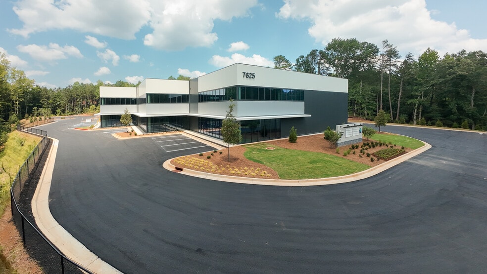 Primary Photo Of 7625 New Boyd Rd, Johns Creek Showroom For Lease