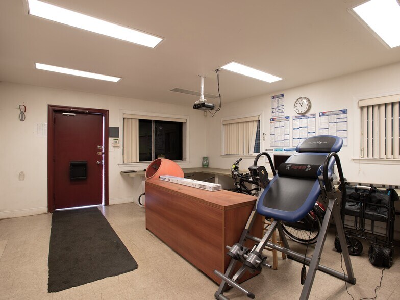 More Photos Of 1610 Evans Ave, San Francisco Warehouse For Sale