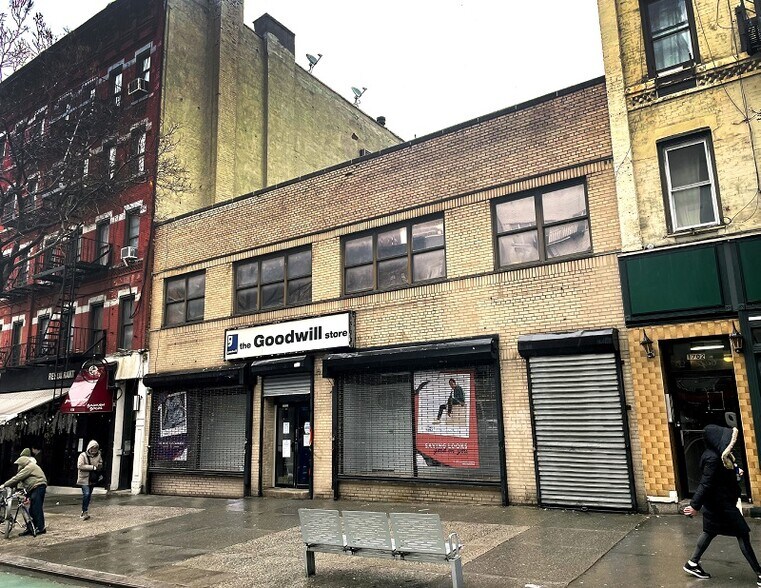 Primary Photo Of 1704-1706 Second Ave, New York Storefront For Lease