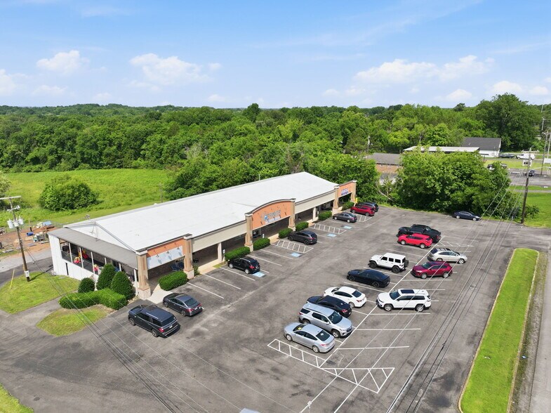 More Photos Of 875 Union St, Shelbyville Storefront Retail Office For Sale