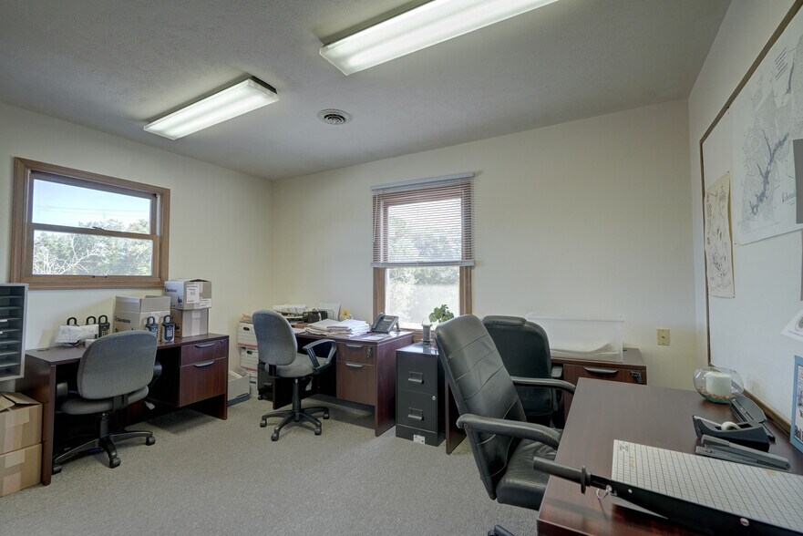 More Photos Of 2704 Lake Monticello Rd, Palmyra Office For Sale