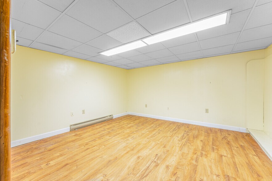 More Photos Of 300 North St, Waynesburg Schools For Sale