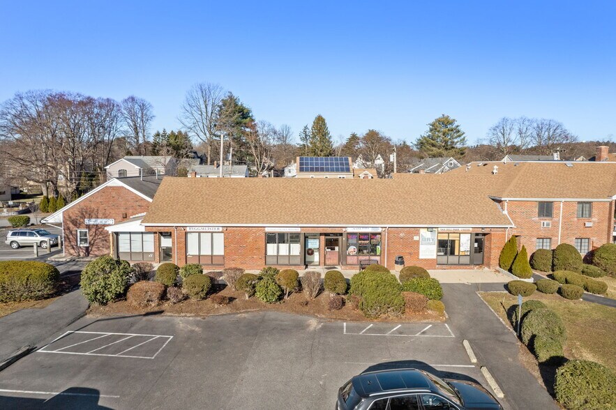 More Photos Of 655 Saw Mill Brook Pky, Newton General Retail For Sale