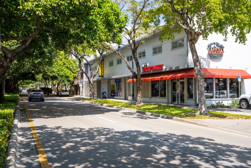 More Photos Of 3113-3121 Coral Way, Coral Gables Storefront Retail Office For Lease