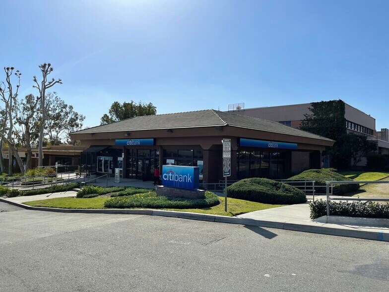 More Photos Of 80-160 W Foothill Blvd, Upland Unknown For Lease