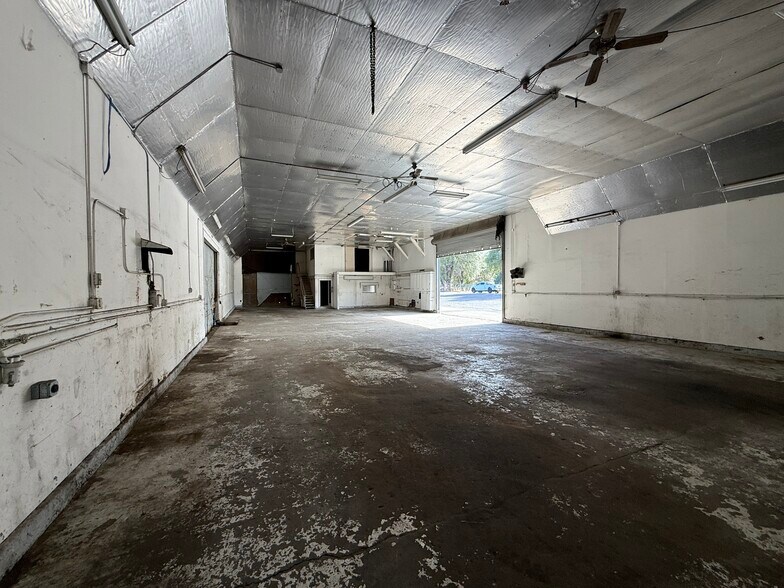 More Photos Of 2651 Henderson, Redding Warehouse For Sale