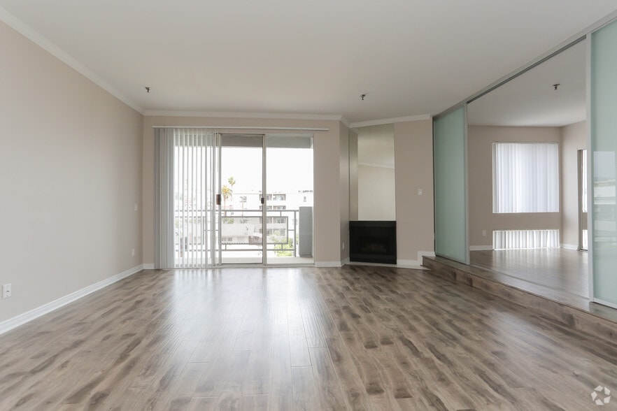 More Photos Of 1443 N Fuller Ave, Los Angeles Apartments For Sale