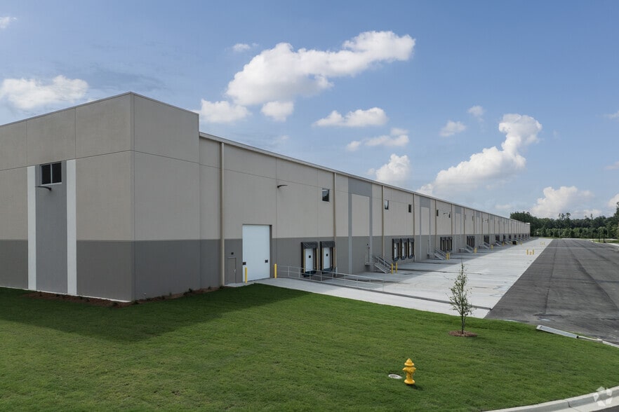 More Photos Of 410 Tradeport Dr, Summerville Unknown For Lease