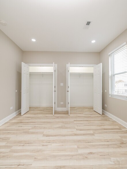 More Photos Of 851 Springfield ave, Chicago Apartments For Sale