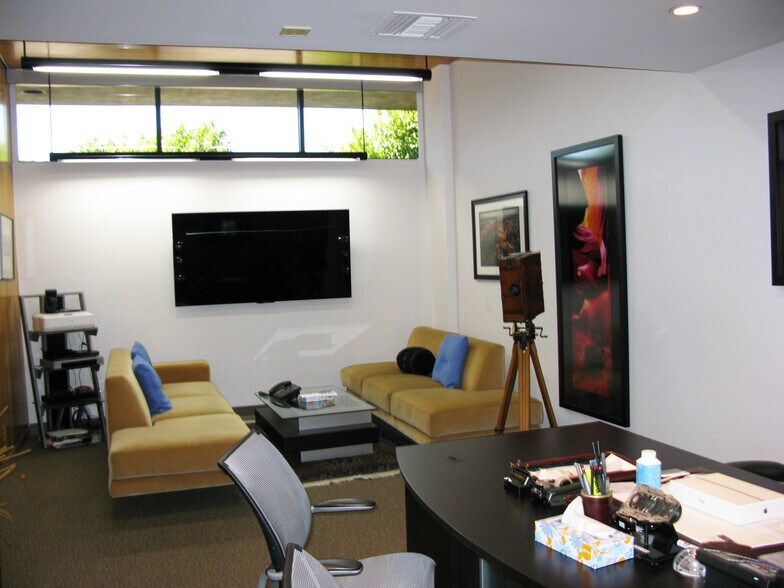 More Photos Of 870 Vine St, Los Angeles Office For Sale