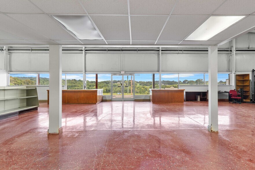 More Photos Of 660 New Hwy 68, Sweetwater Freestanding For Sale
