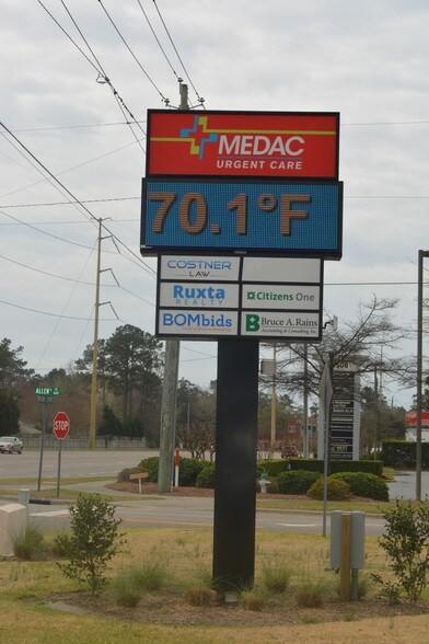 More Photos Of 1442 Military Cutoff Rd, Wilmington Medical For Lease