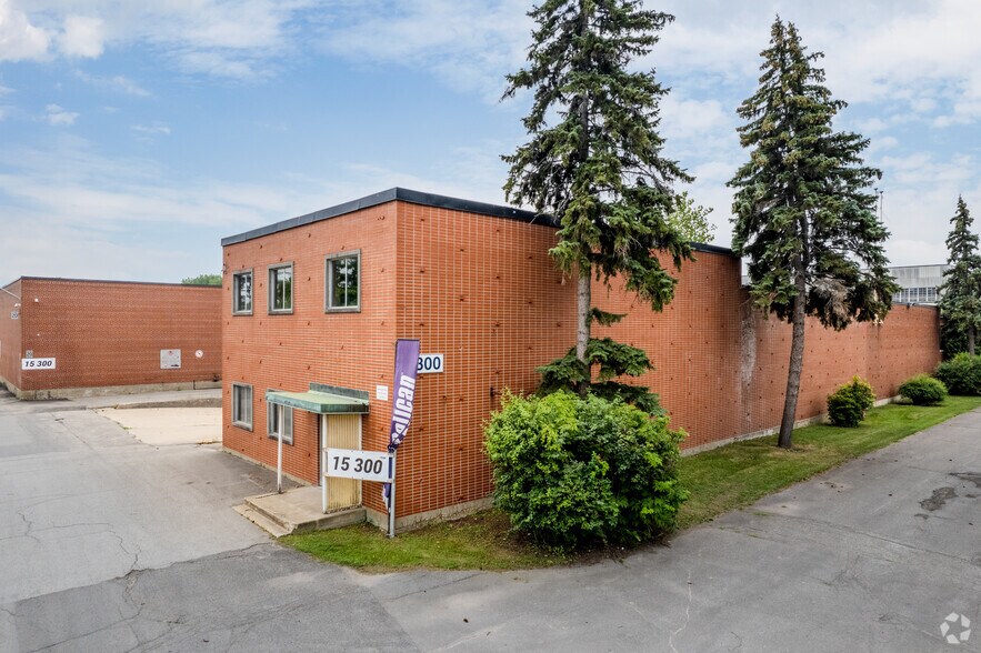 More Photos Of 15300 Rue Sherbrooke E, Montréal Warehouse For Lease